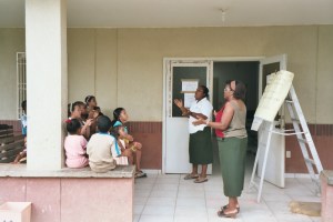 Maria Luisa and Angelita teaching the kids